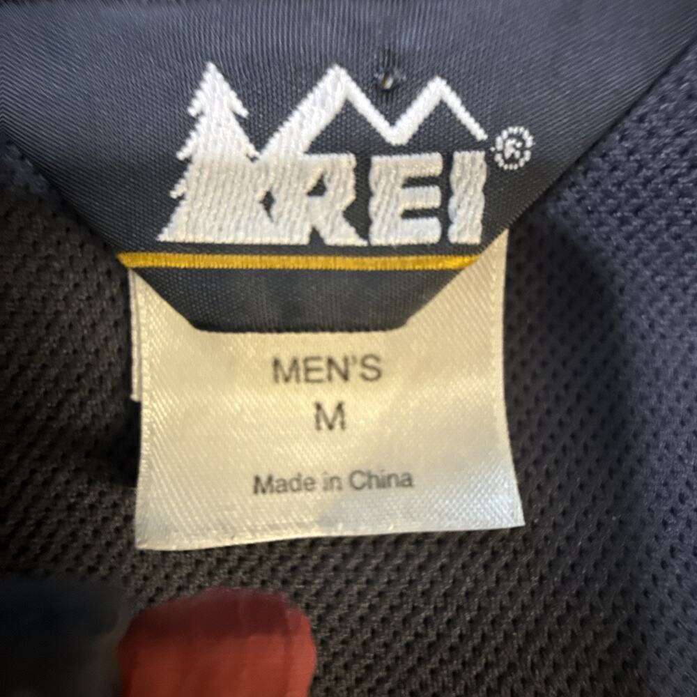 REI Jacket Men's Medium Maroon Full Zip Lined Windbreaker Outdoors Pockets - Picture 3 of 8